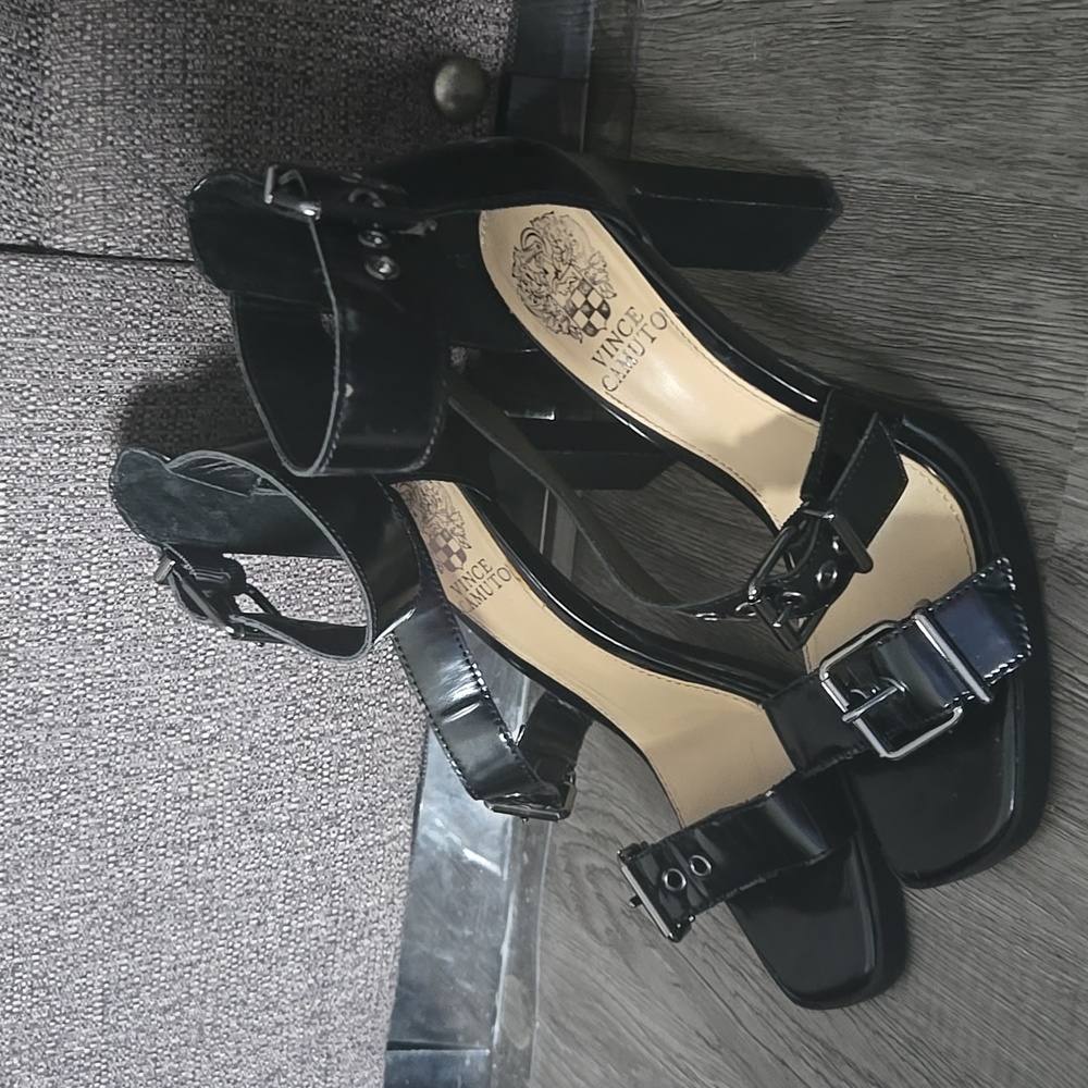 Vince Camuto Robyna heeled sandal